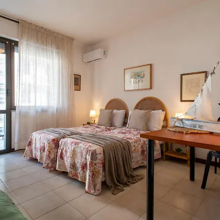 Sardinia Re - Federica's Flat - Free Parking Apartment Alghero